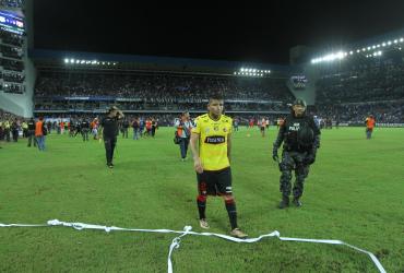 MARIO PINEIDA JUGADOR DE BARCELONA