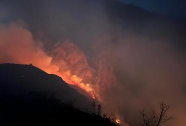 Incendio forestal en San Pedro de Vilcabamba avanza y enciende alertas.