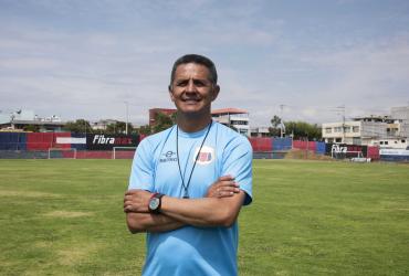 Deportivo Quito, Carlos Castro, entrenador, segunda categoría, ascenso nacional