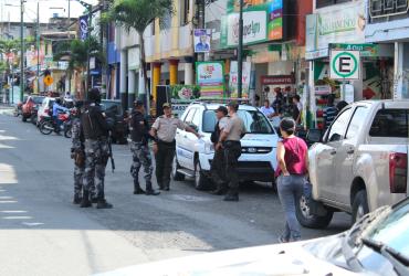 policía en tachina