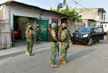 Militares realizaron allanamientos en Durán.