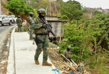 Fuerzas Armadas ingresaron al cerro Las Cabras, sector invadido por bandas delictivas.