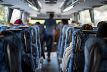 Referncial: El asalto violento ocurrió en un bus.