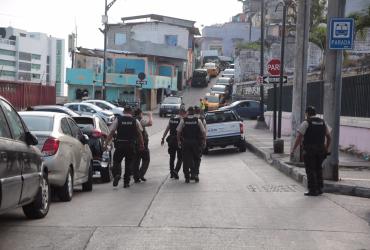 La Policía realizó un operativo en el cerro de El Carmen.