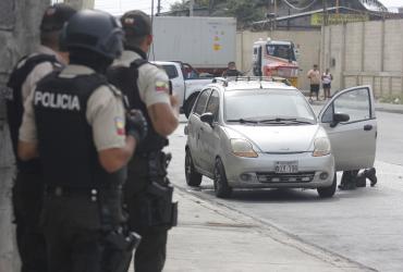 2 MANIATADOS EN STELL (13878317)