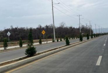 Los primeros 3 kilómetros tienen cuatro carriles y cuentan con señalización y arborización. EVER MOREIRA.