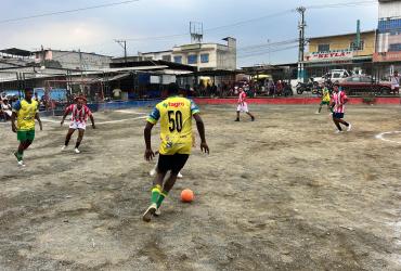 Los torneos en el ‘Bernabéu’ sirven para vivir momentos de confraternidad entre habitantes del norte de Guayaquil.