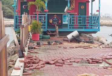 Los destrozos en Santa Elena por el oleaje.