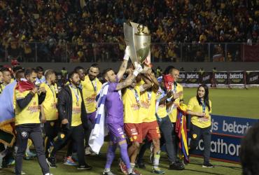 Aucas, campeón, LigaPro, 2022, deudas, FIFA