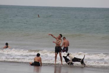 bañistas en playas de Esmeraldas