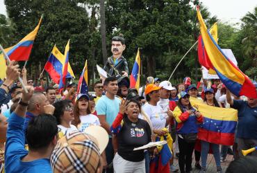 VENEZOLANOS EN EXPLAN (13990843)