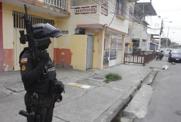 Tres personas fallecieron a causa de tiros en Guayaquil.