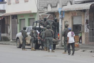 Los militares realizaron labores de captura en el cantón Durán.