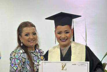 Mayensi Rivera vivió un amargo momento durante su graduación como maquilladora