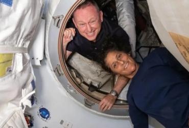 ASTRONAUTAS VARADOS EN EL ESPACIO
