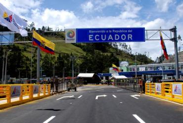 El puente de Rumichaca da acceso a Colombia desde Ecuador por tierra.