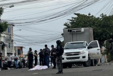 PADRE E HIJO BALEADOS