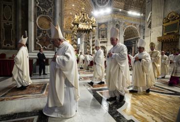 Cardenales en el Vaticano