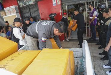 Operativo de venta de mascarillas