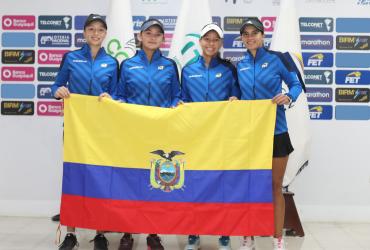 FET entregó uniformes a la Tri sub-14 para el Sudamericano en Salinas