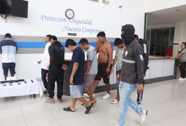 Siete detenidos por crímenes en Paraíso de la Flor.