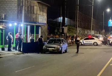 Ataque armado en vía puerto - aeropuerto, en Manta.
