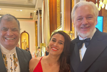Rafael Correa acompañó a Assange al festival de Cannes.