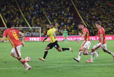 Barcelona SC y Deportivo Cuenca.