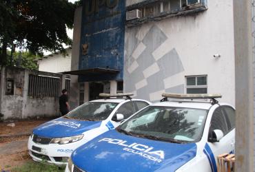 Decenas de UPC en Guayaquil lucen deterioradas y abandonadas; muchas son usadas como parqueaderos o para el descanso de uniformados.