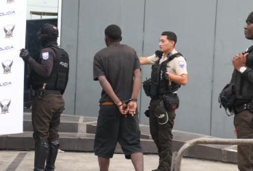 La Policía detiene a menor de edad en la isla Trinitaria.