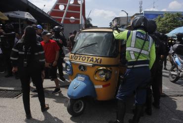 Policía y Tránsito realizó un fuerte operativo la mañana de este 12 de junio.