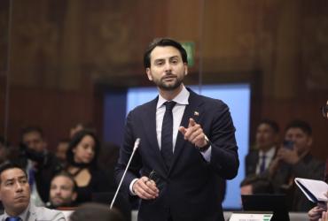 Niels Olsen se pronunció sobre el caso de Dominique Serrano en la Asamblea Nacional.