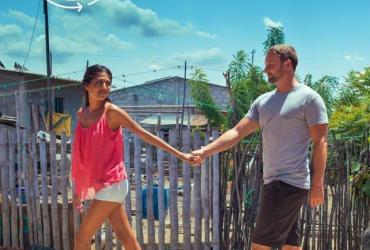 Corey Rathgeber encontró el amor en Montañita y ahora es dueño de un hotel en Engabao con su esposa Evelin Villegas. La pareja participó en un reality internacional.