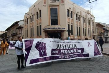 Familiares de María Fernanda López hicieron plantón en Cuenca.