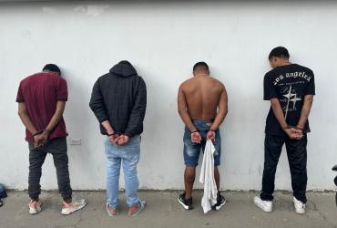 La Policía logró rescatar a la víctima de secuestro y detener a cinco implicados.