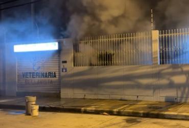 El hecho se produjo en un local comercial. Bomberos acudieron a la zona.