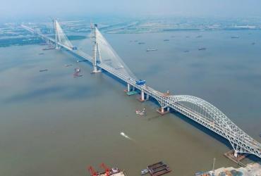 China Inaugura el puente colgante más largo del mundo