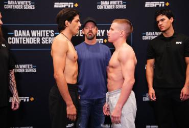 Adrián Luna (izq) puede ser el primer guayaquileño en firmar con UFC.