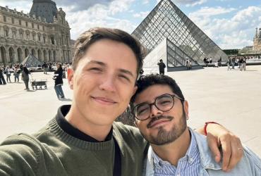 Diego Ulloa, de Ecnchufe TV, anunció su que se casa en redes sociales.