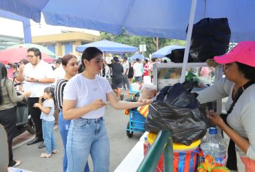 Consulta Popular 2025: historias de los informales que se 'ganaron' unos dolaritos