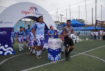 Fútbol con alma: así se vivió el debut de la Liga Prosperar en Ecuador