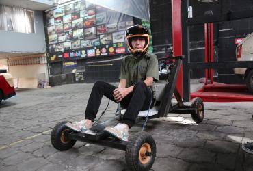 Fiestas de Quito - Chivas - Chivas en Quito - Coches de madera