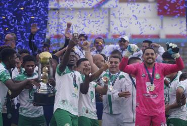 Liga de Portoviejo, campeón nacional, ascenso nacional, Serie B, Cuenca Jrs, La Capira