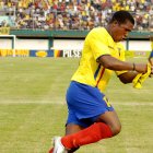 El exdelantero Otilino Tenorio en la selección de Ecuador.