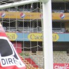 Carlos Lus Morales en el año 2012 a pedido de EXTRA, repitió el festejo que hizo en 1990.