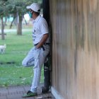 Los gígolos llegan hasta el parque El Ejido, donde buscan a clientes para brindar su servicio.