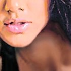 Verónica le lanzó un vaso de jugo a Mafer, quien perdió la cabeza y se abalanzó contra su contrincante. Todo esto a vista y paciencia de las personas que se encontraban en el patio de comidas de un centro comercial de Guayaquil.