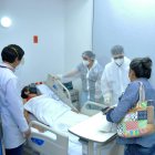 Desde la noche del viernes permanece internada en una clínica de la vía Samborondón.