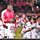 Antonio Valencia está de cumpleaños el 4 de agosto, y dice que jugará hasta el final de sus días. 

Quito 18 de Julio de 2019 Agencia (ag - expreso ag - extra) PRESENTACION ANTONIO VALENCIA