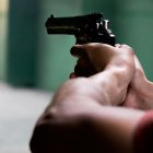  Referencial. El hombre apuñaló en el cuello a su ex y disparó en la cabeza a sus otras tres víctimas. 